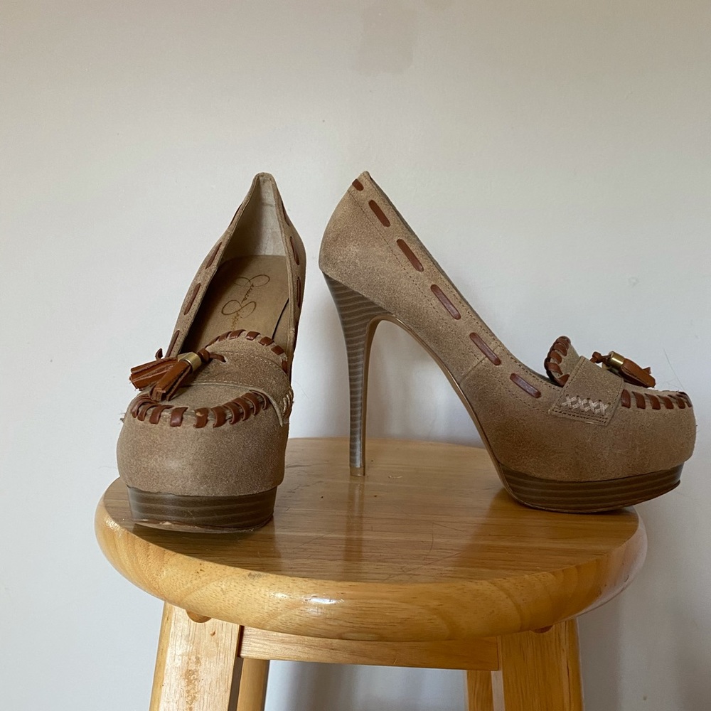 Jessica Simpson moccasin style heels 7.5